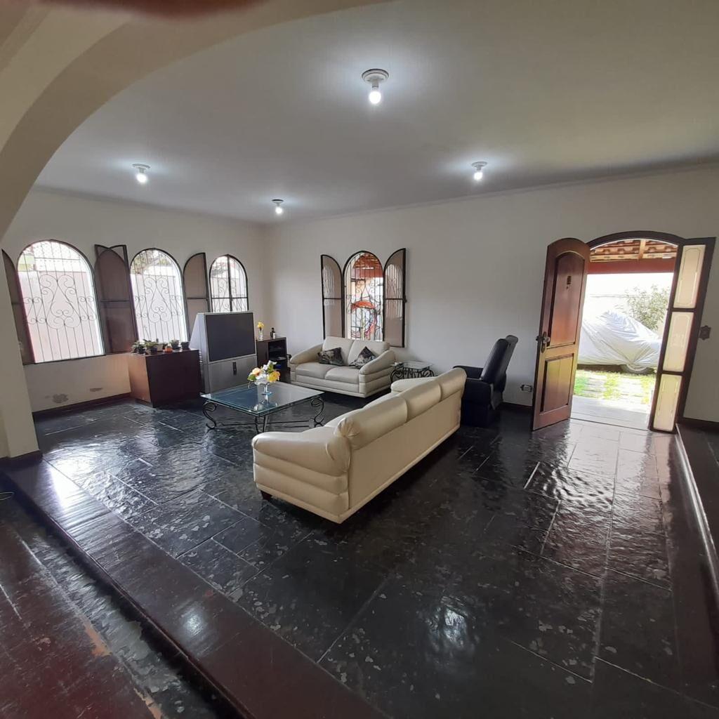 Sobrado para Venda em Guarulhos, Vila Galvão, 5 dormitórios, 2 suítes, 5 banheiros, 8 vagas - RC IMÓVEIS A VENDA