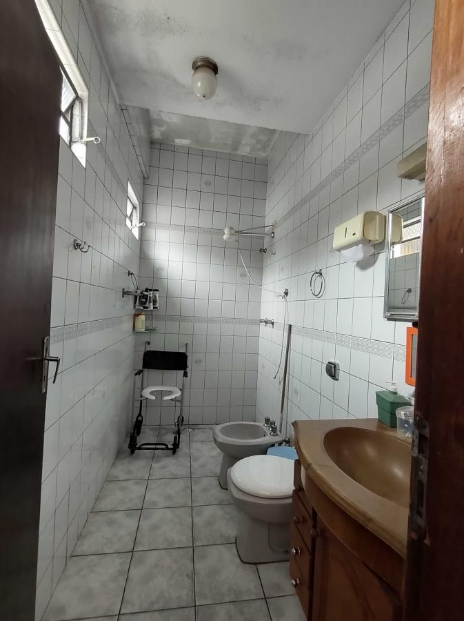 Casa para Venda em Guarulhos, Centro, 4 dormitórios, 2 banheiros, 4 vagas - RC IMÓVEIS A VENDA